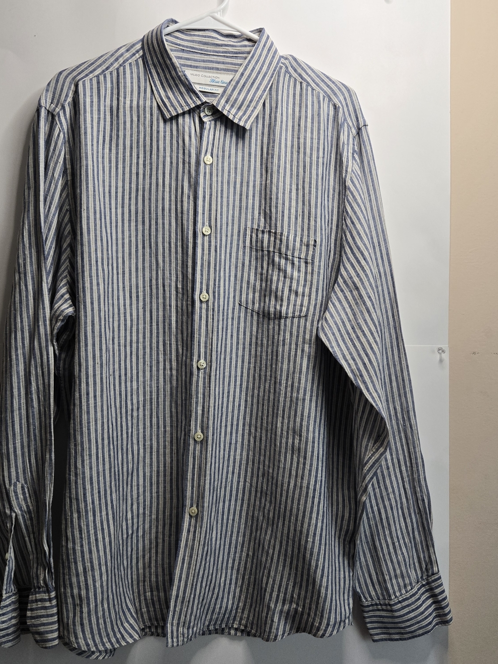 Mudo Collection Blue Line Men's Blue & White Striped Casual Button-Down Shirt